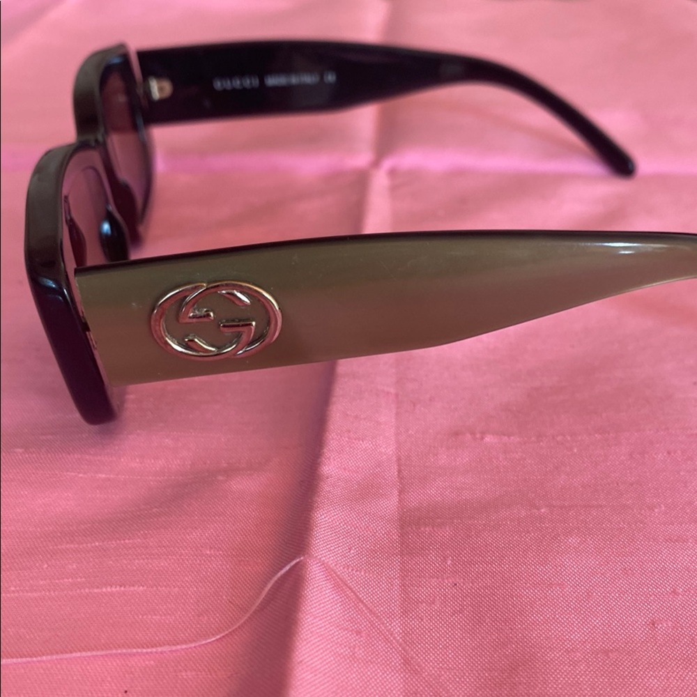 Gucci Black and Brown Rectangular Glasses